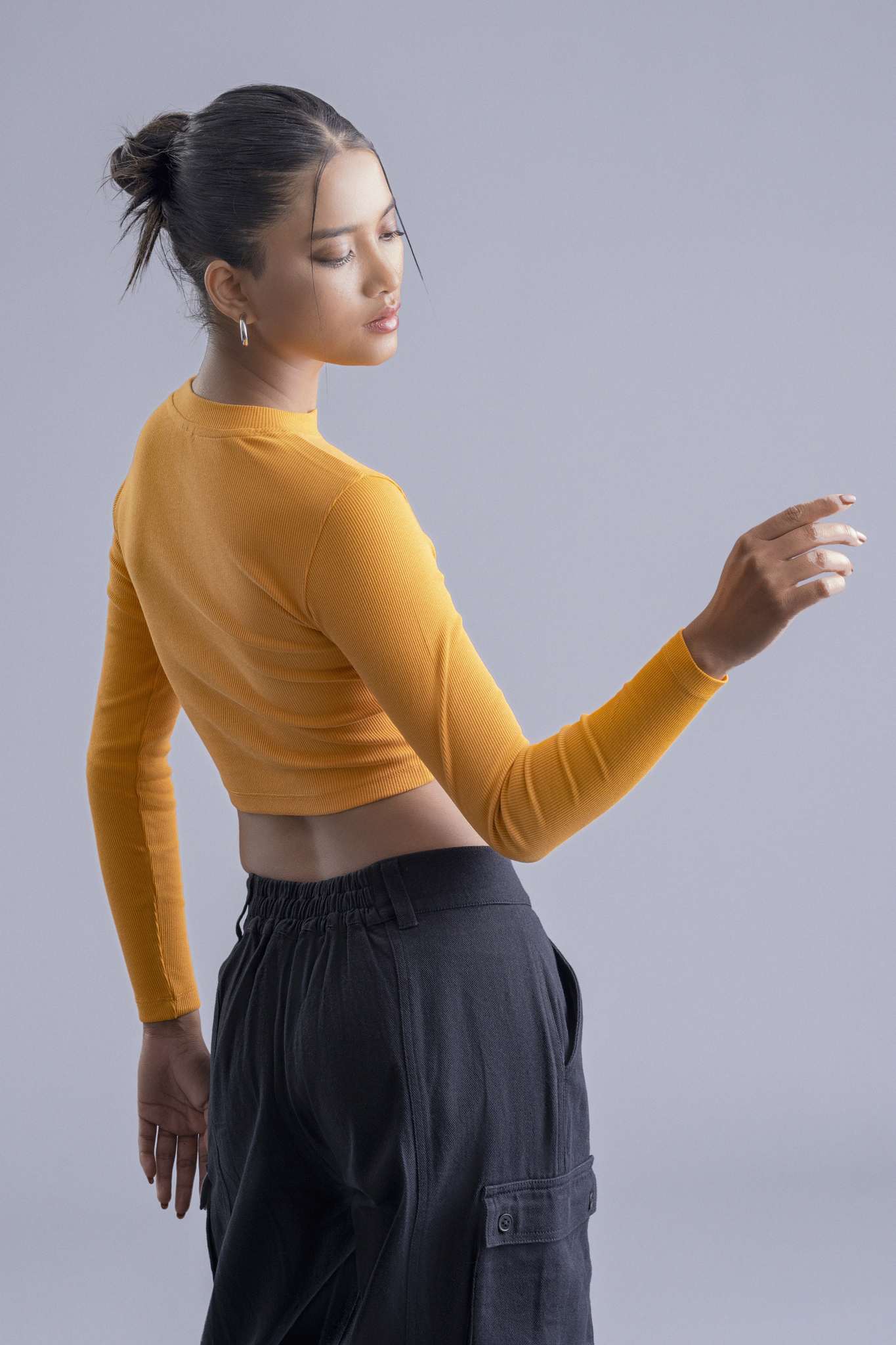 Blaze Ribbed Full Sleeves Crop Top