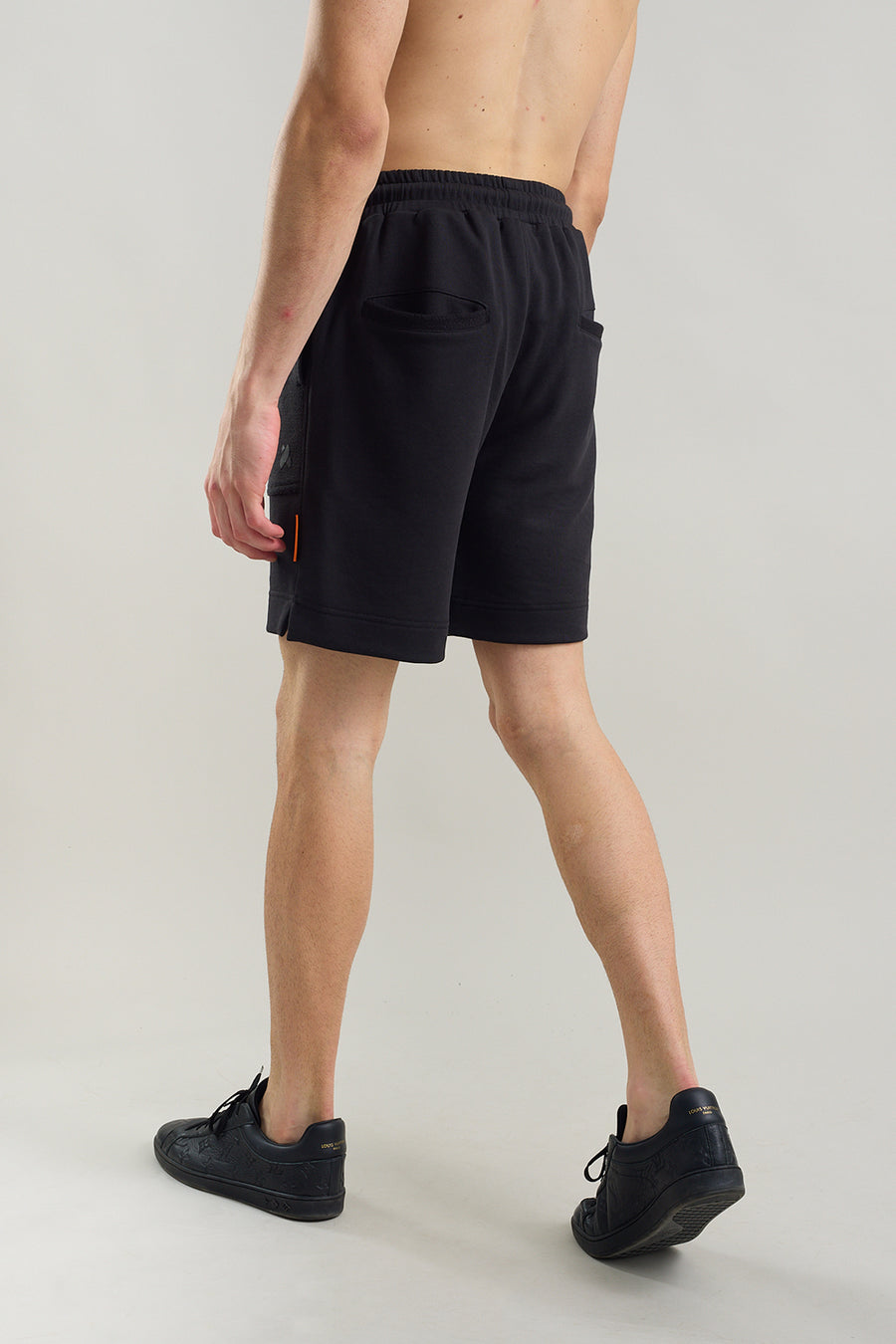 Raven Textured shorts – Overlays