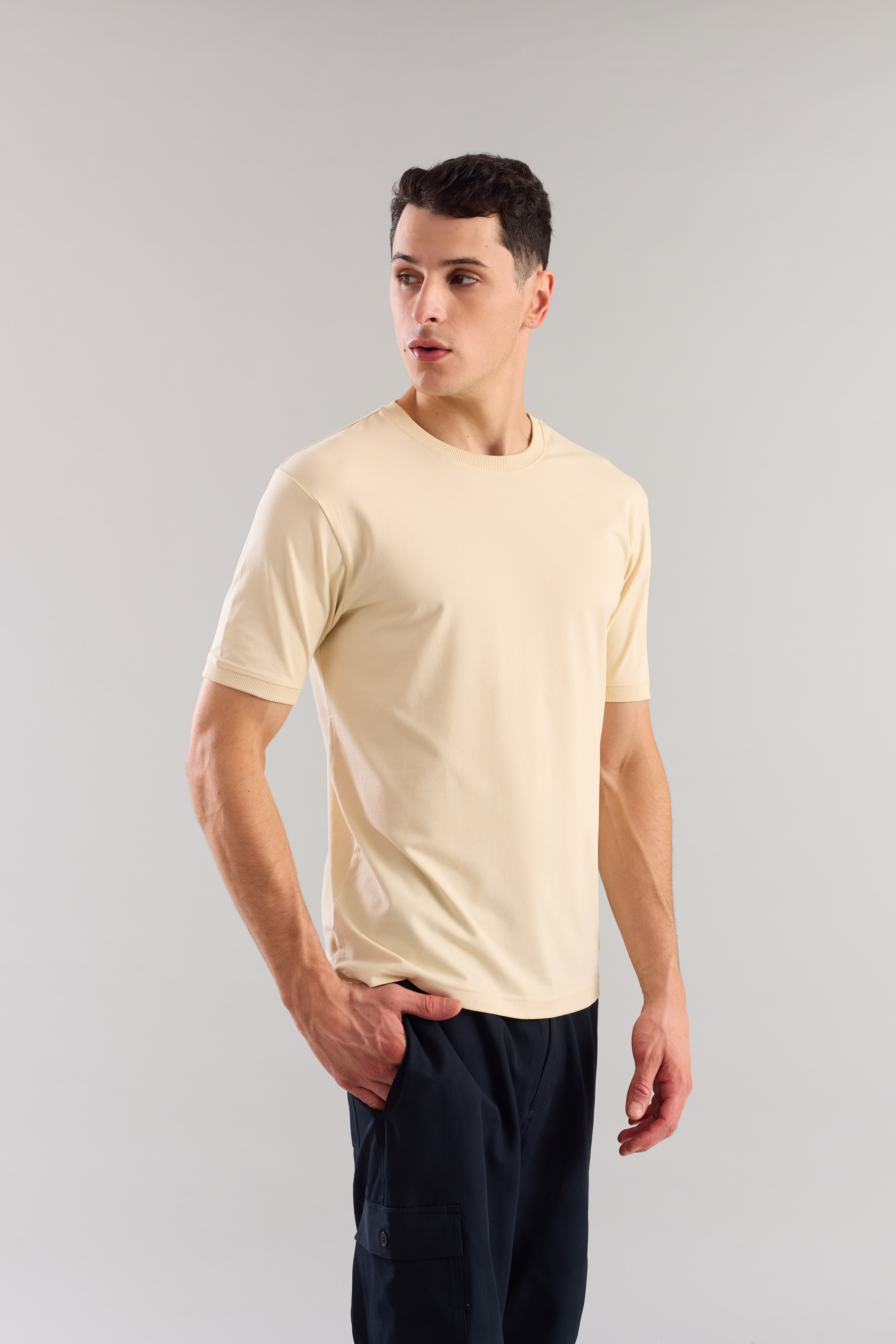 REGULAR FIT T-SHIRT