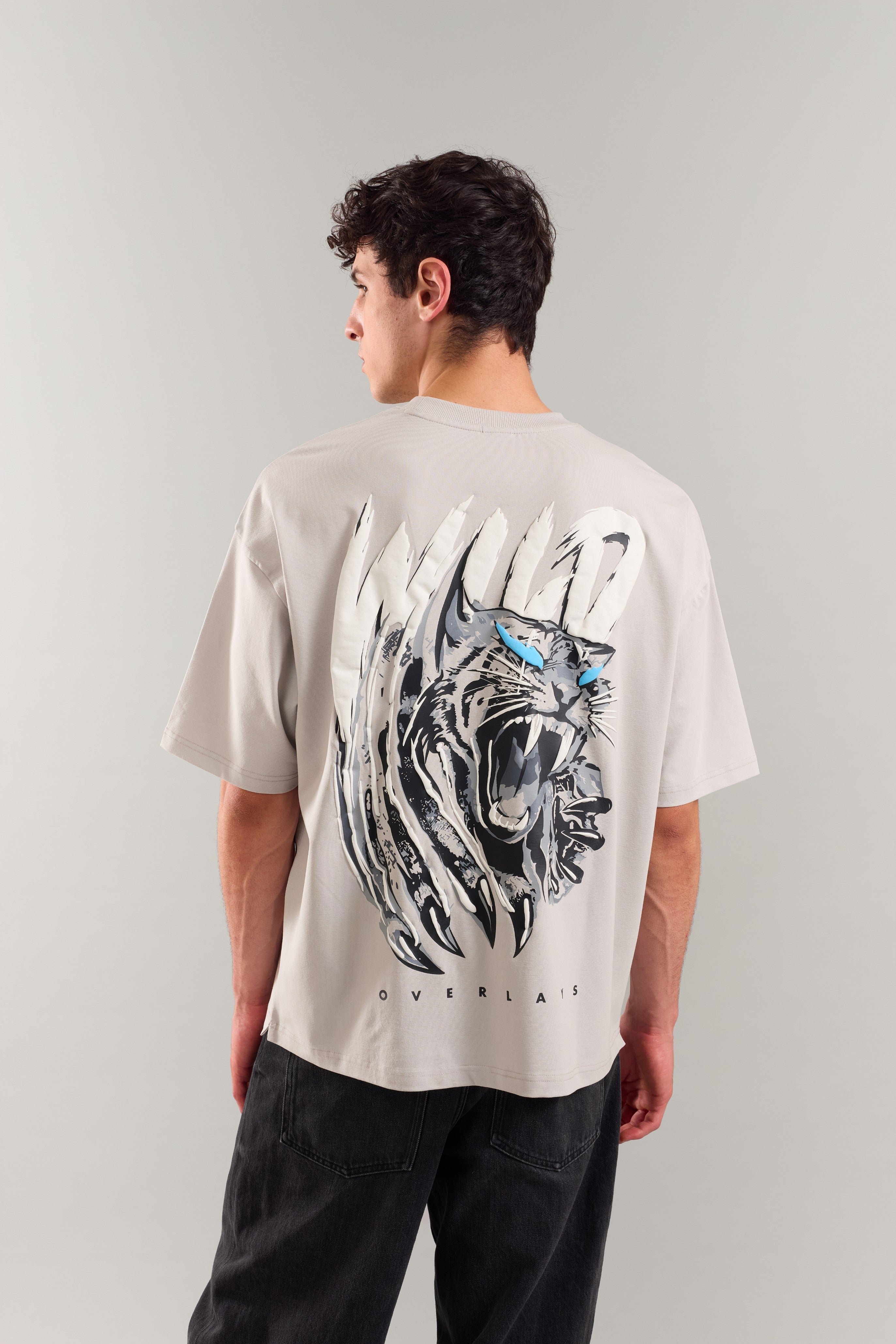 Grey wild - The wild Arc Oversized T-shirt - Ultra Soft